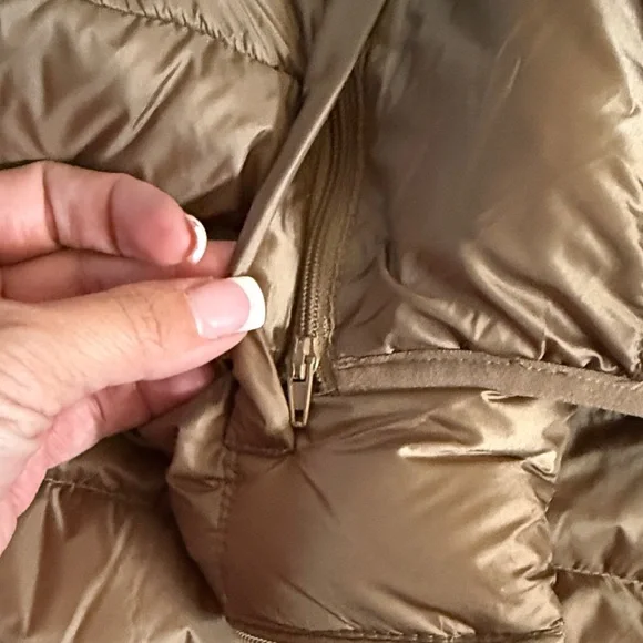 Michael Kors Quilted Hooded Puffer Jacket Tan Brown Size M - Picture 4 of 4